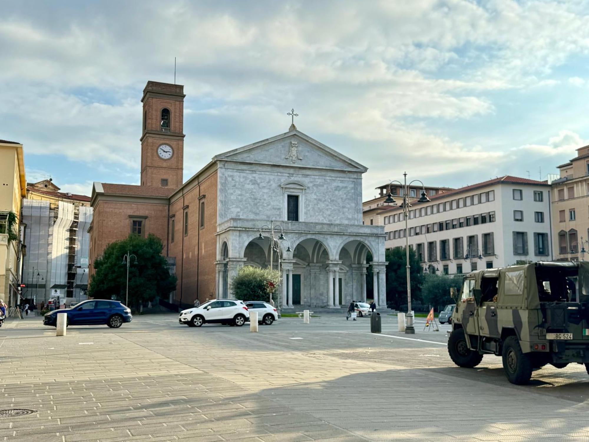 Affittacamere The Shuttle Livorno Esterno foto